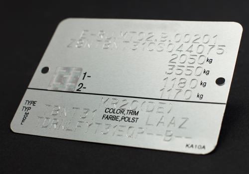 Gravure sur plaque d'aluminium conforme aux normes européennes
